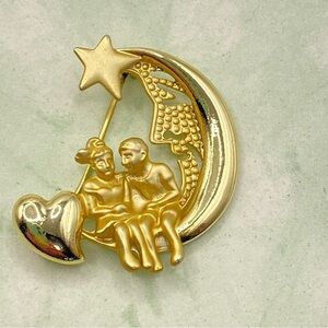 Goldtone Lovers on Moon Heart & Star Vintage Brooch